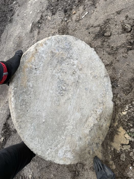 Pokrywa betonowa z rączką, właz do studni, szamba