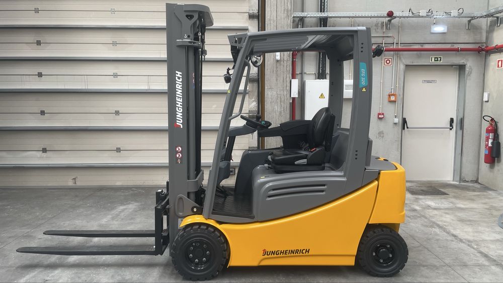 Jungheinrich EFG 320 electrico - novo