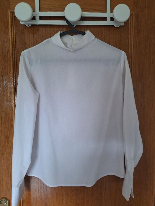 Camisa traje académico femenino UBI