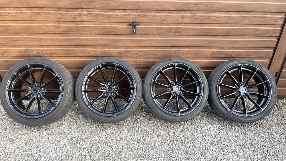Felgi Japan Racing JR37 18x8j 5x114,3 ET45 225/40