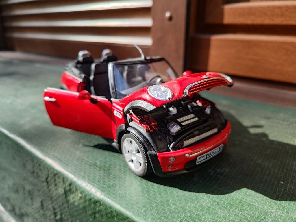 Mini cabrio 1:18 welly