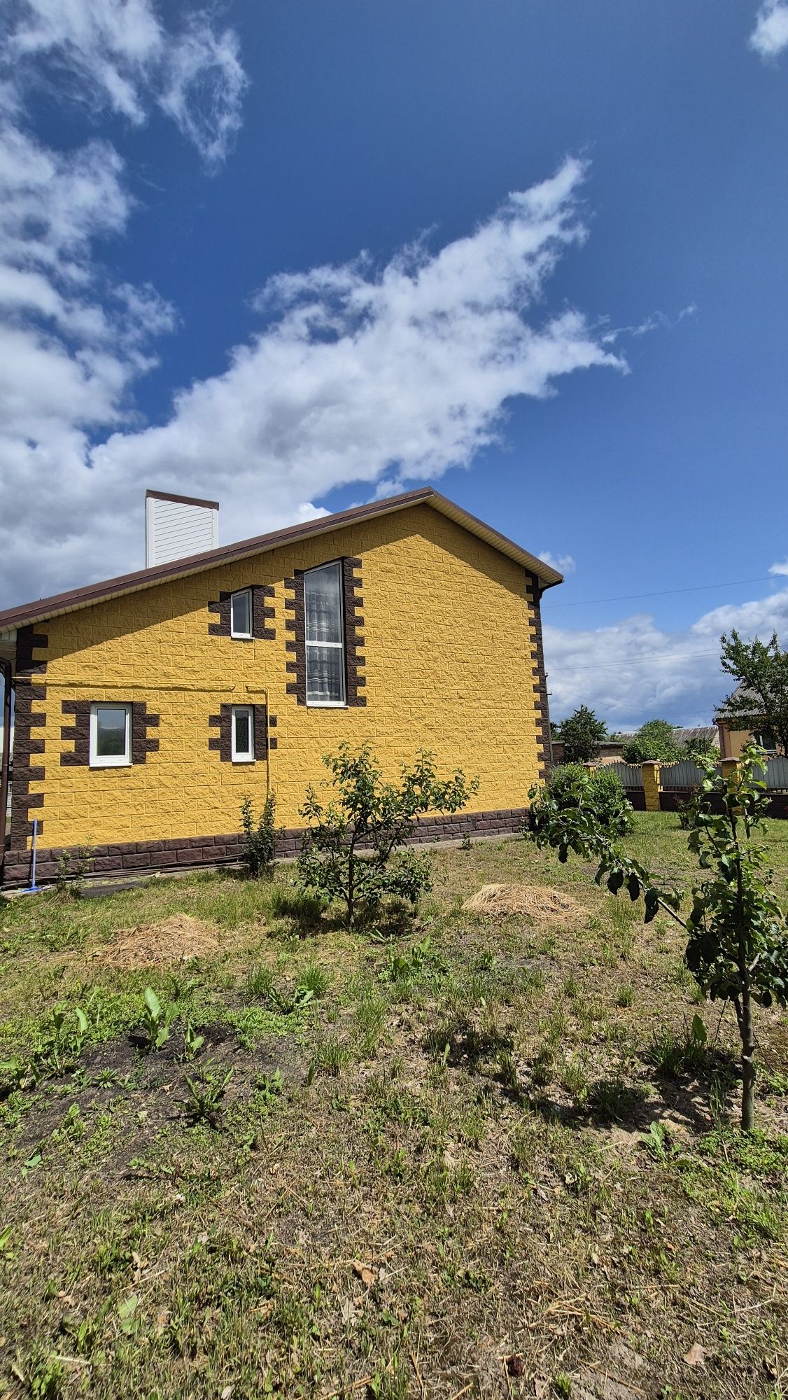 )( Продаж готового будинку до проживання