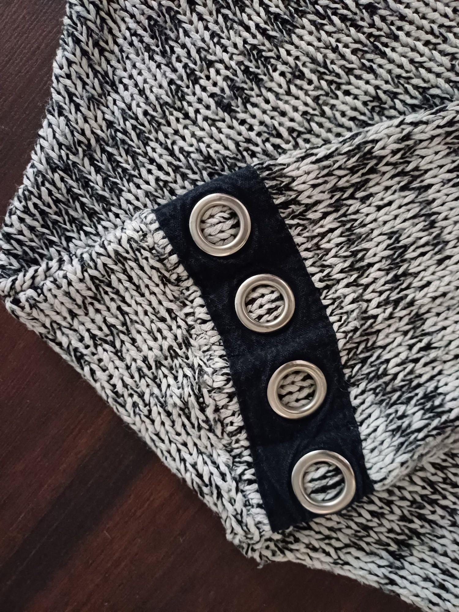 Sweter Reserved r.140
