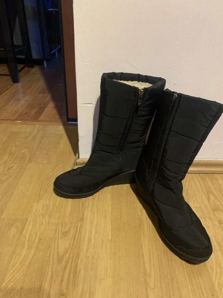 Sprzedam buty zimowe rozmiar 39