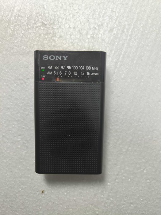 Радіоприймачі Sony SRF-M607, ICF-P26