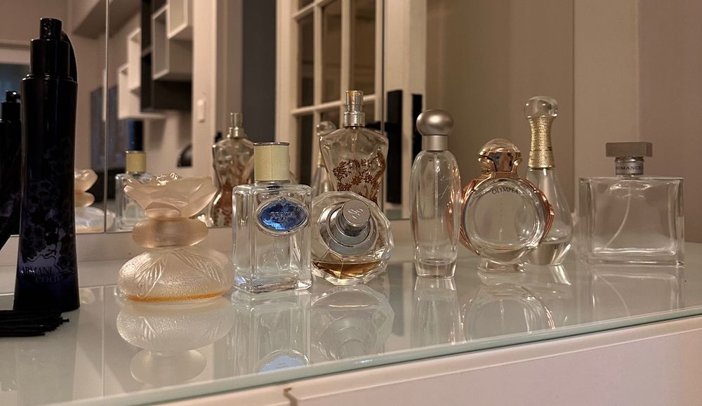 15 frascos de perfumes (cada 3,00 euros) para colecionadores