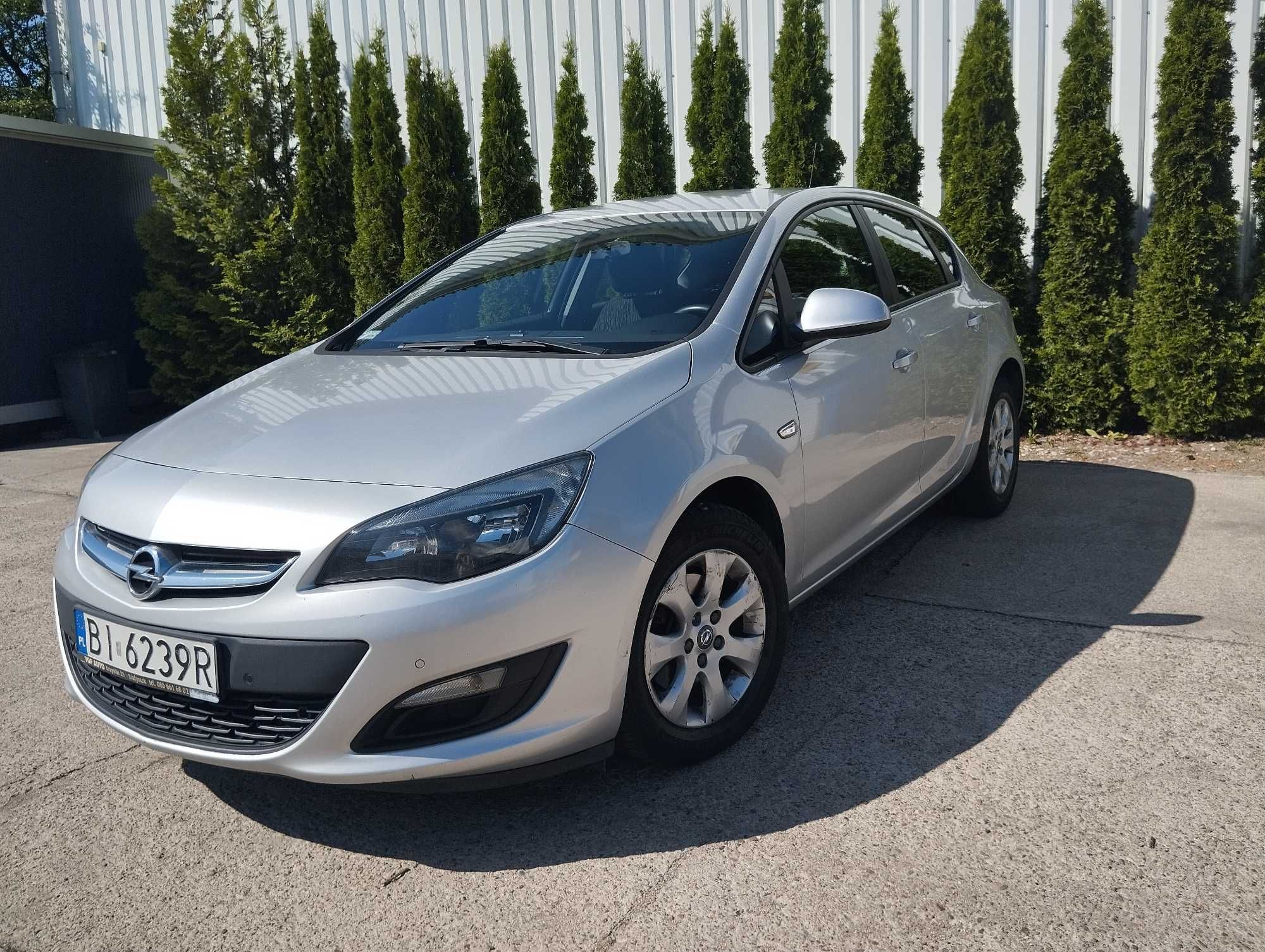 Opel Astra J (P10) Hatchback 1.7 CDTI Faktura Vat