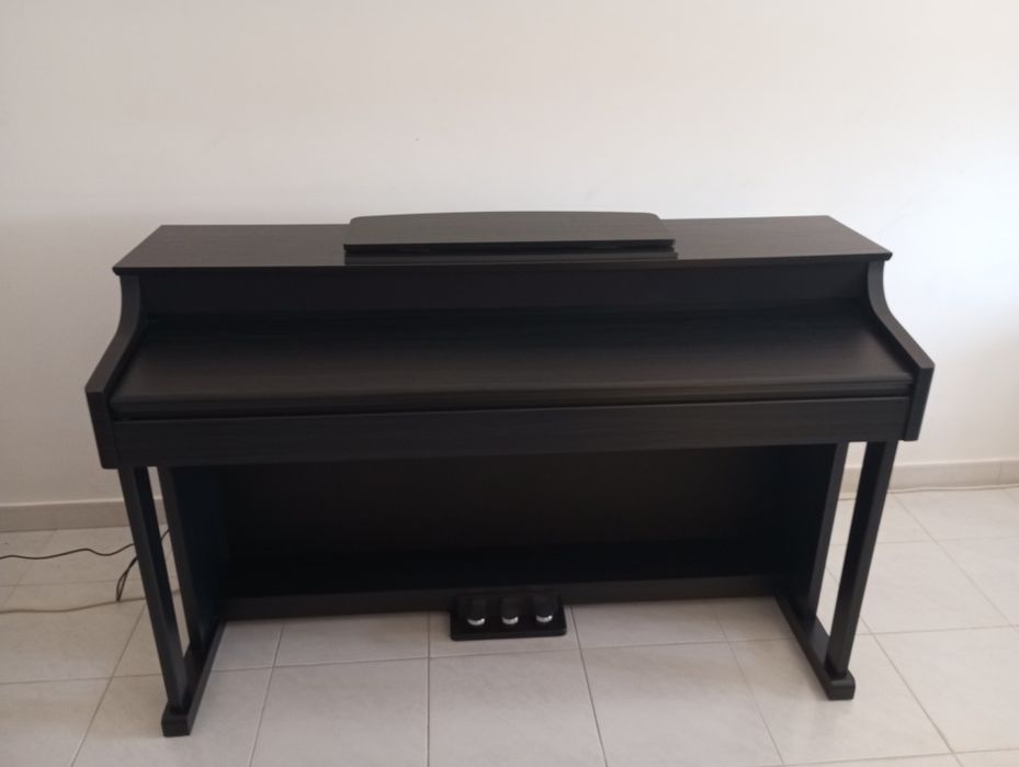 Vende-se Piano Digital Thomann DP-95