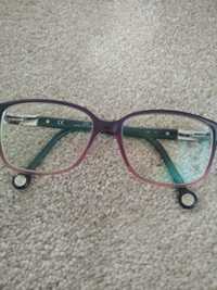 Armação Carolina Herrera para óculos gradroados.