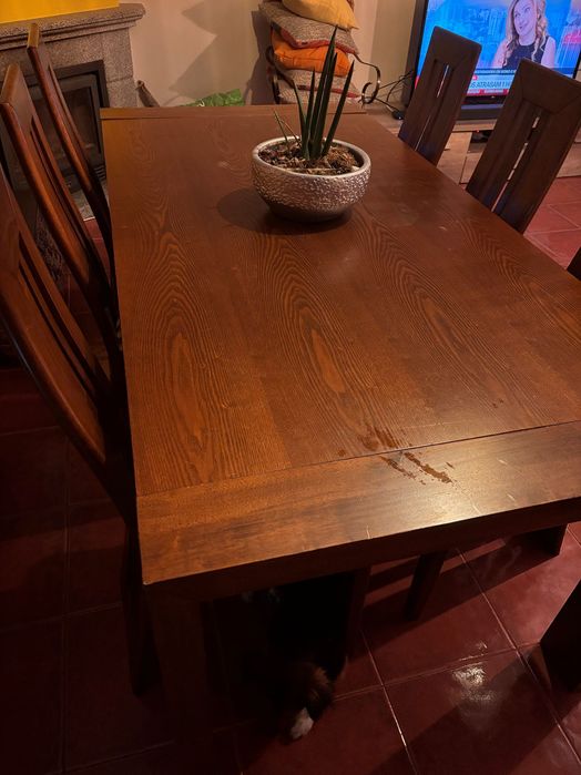 Mesa + 6 cadeiras