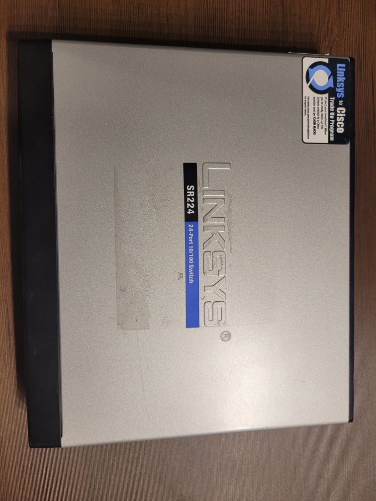 Switch CISCO LINKSYS SR224 24x10/100