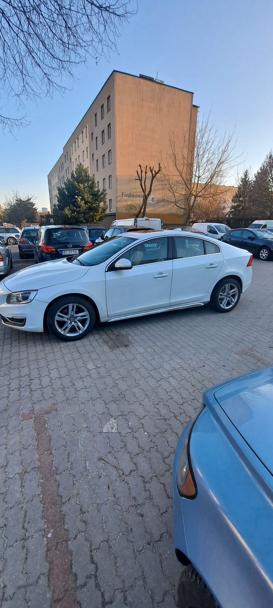 Volvo S60  T5 2.0 E-Drive Platinum