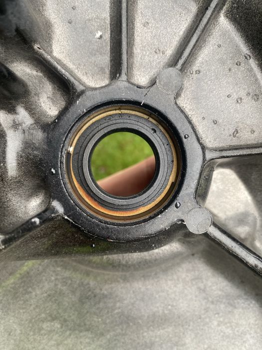 Dekiel pokrywa osłona sprzęgła + uszczelka Suzuki GS 500