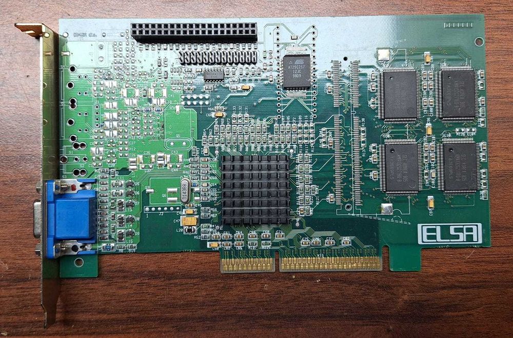 3 karty graficzne AGP