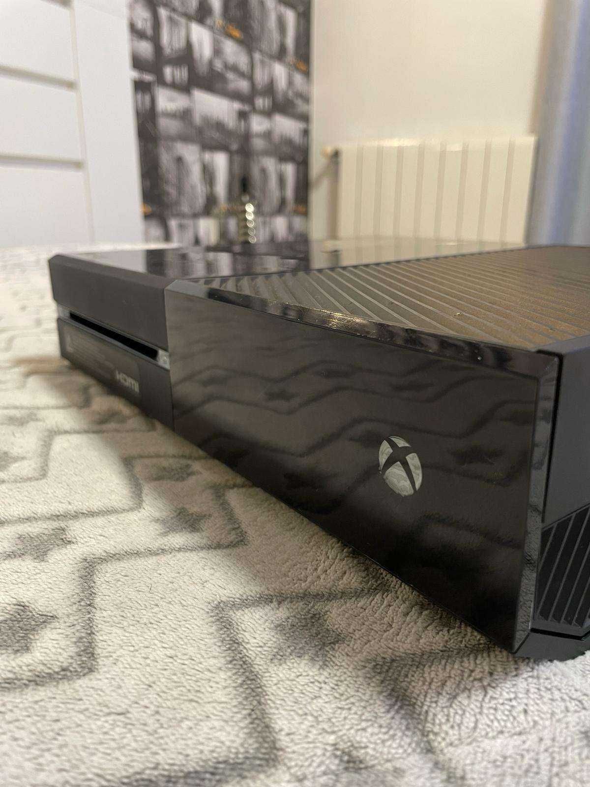 Xbox One 1TB [Funcional] (c/Comando + 2 Jogos)