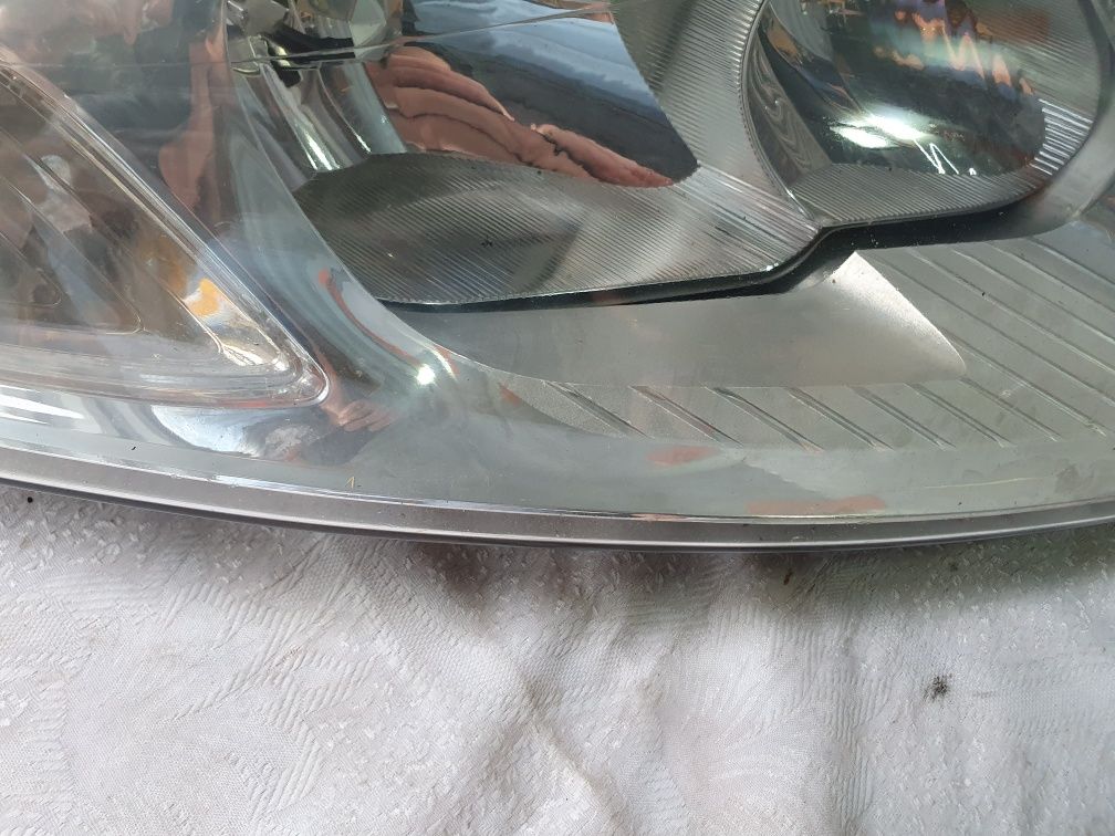 Lampa prawa przednia Ford Mondeo mk4 IV Europa reflektor przód