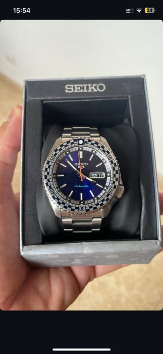 Seiko 5 sports edição especial checker flag