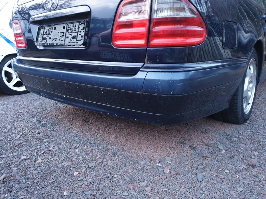 Mercedes Benz e 210 lift lampy tył tylnie światła swiatla