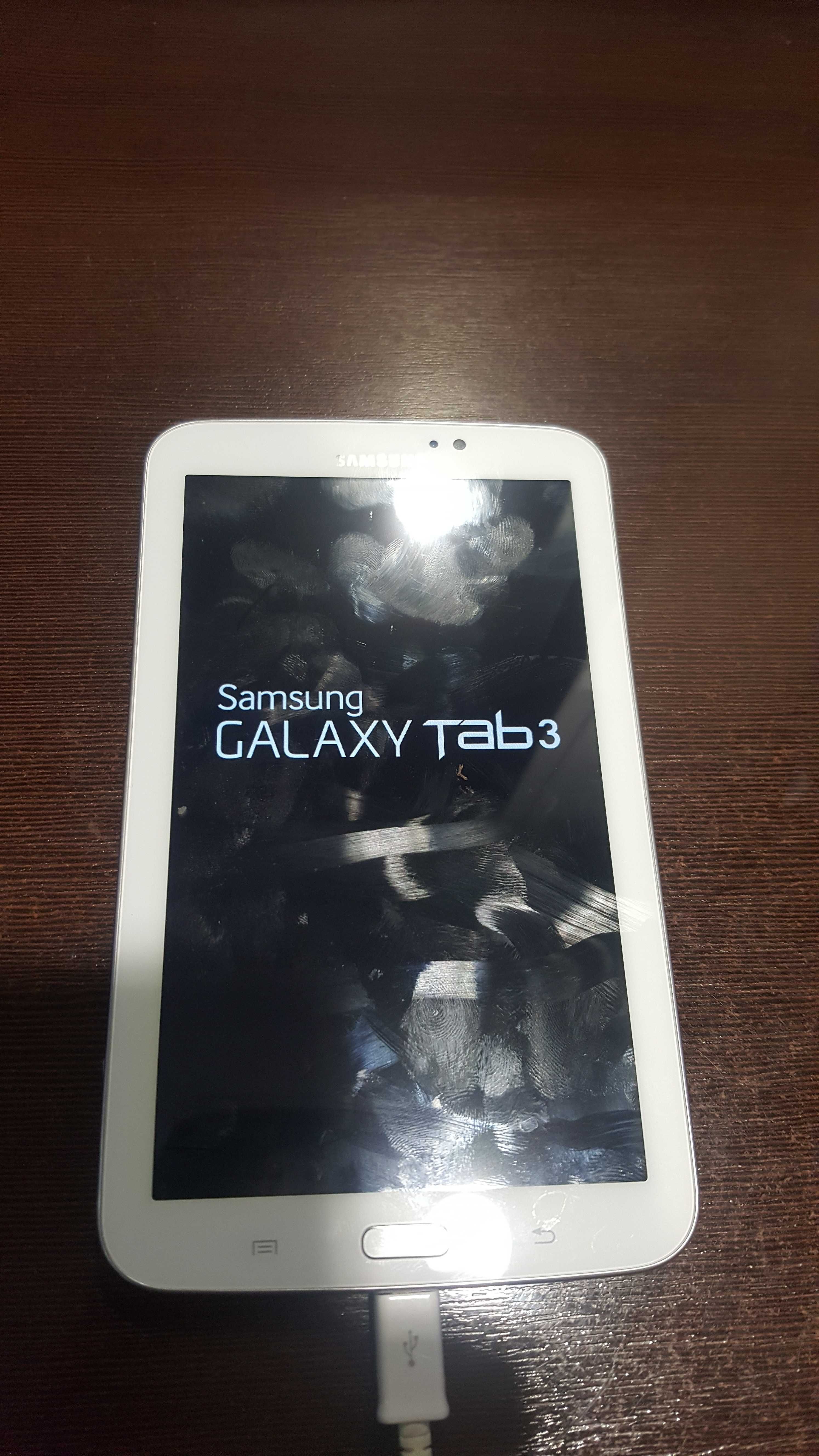 Samsung Galaxy Tab 3 .Model SM-T210 , 8 GB. uszkodzony-system