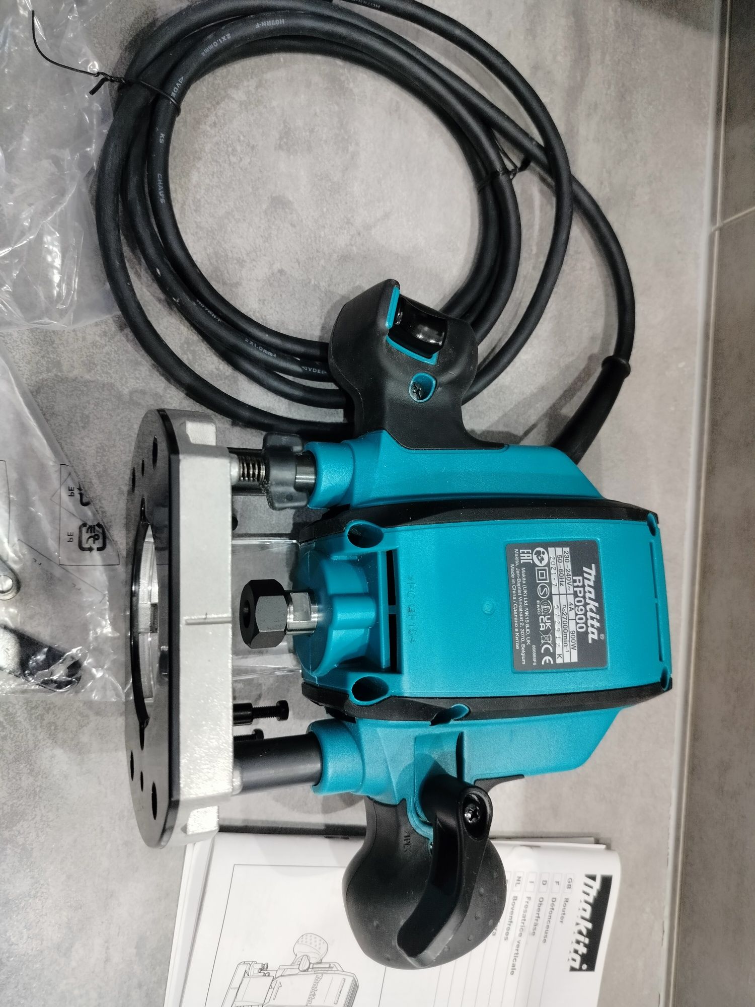 Frezarka Makita RP0900 Makpac Nowa