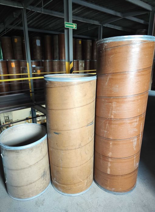 pojemniki /bębny  tekturowe  123 cm x 50 cm