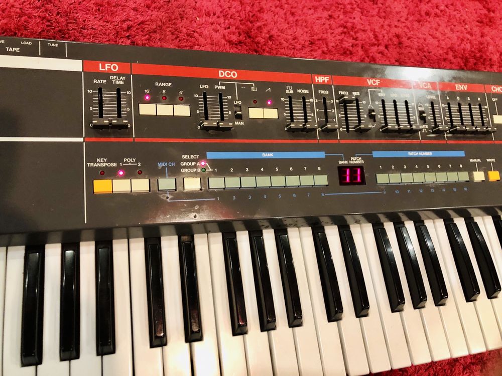 Roland Juno 106 - vintage analógico