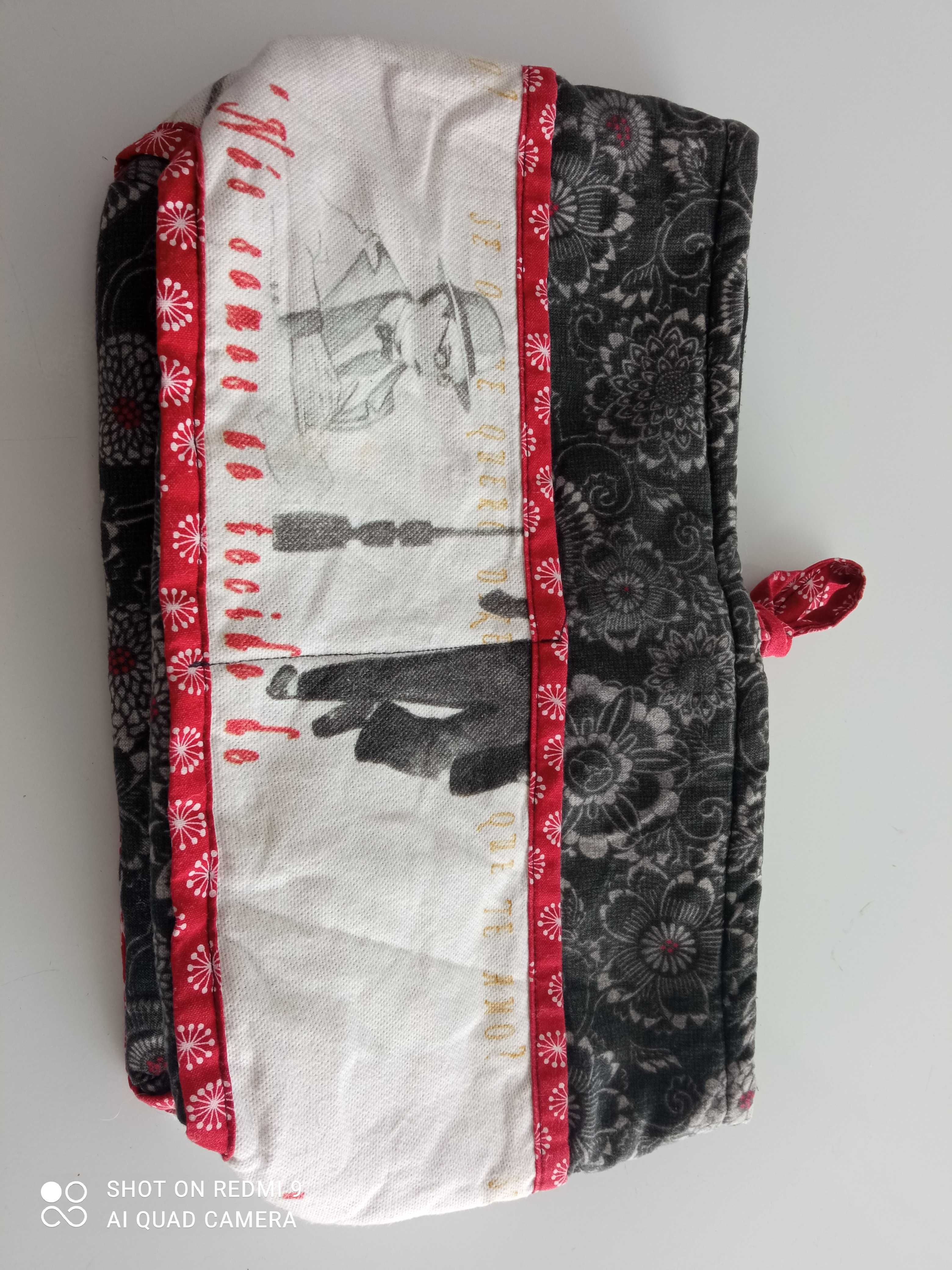 Bolsa com 4 separadores  -  tecido Fernando Pessoa
