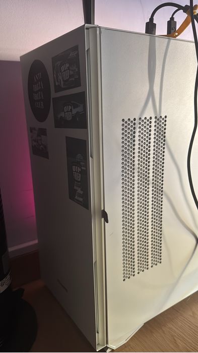 Pc gaming com Nvidia Geforce 3070 e I7 de decima geracao.