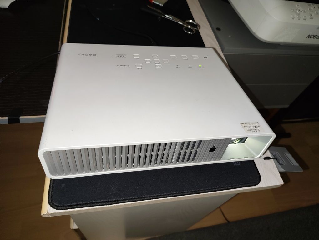 Projetor LASER - CASIO XJ-M240