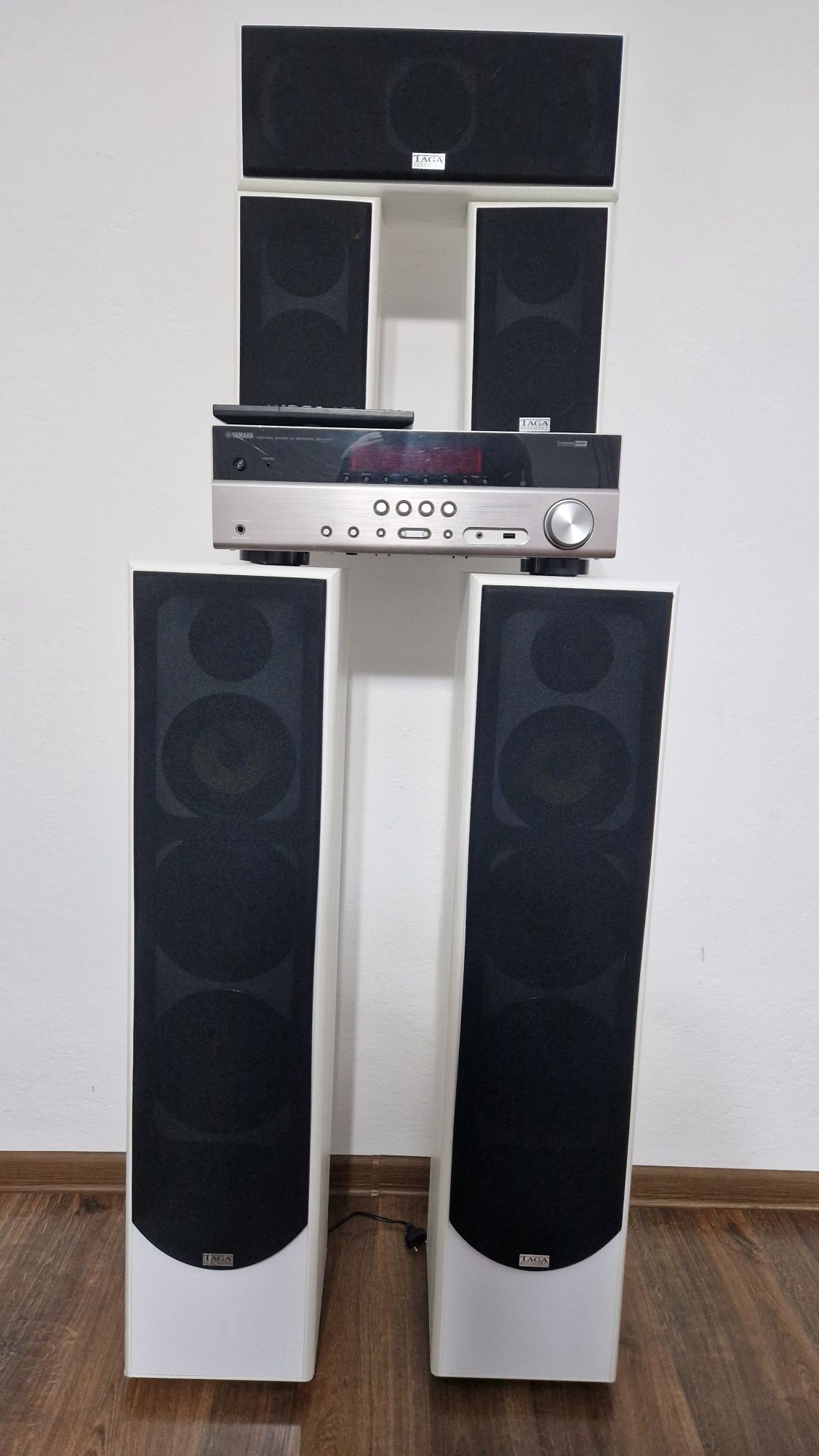 Kino domowe 5.1 Yamaha RX-V377 + Taga TAV 606 V.3