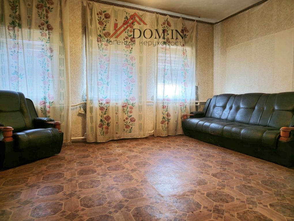Продаж будинку на вул. Чорновола