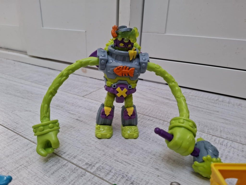 Zestaw super things zings superbot bot robot trasher power arms dodatk