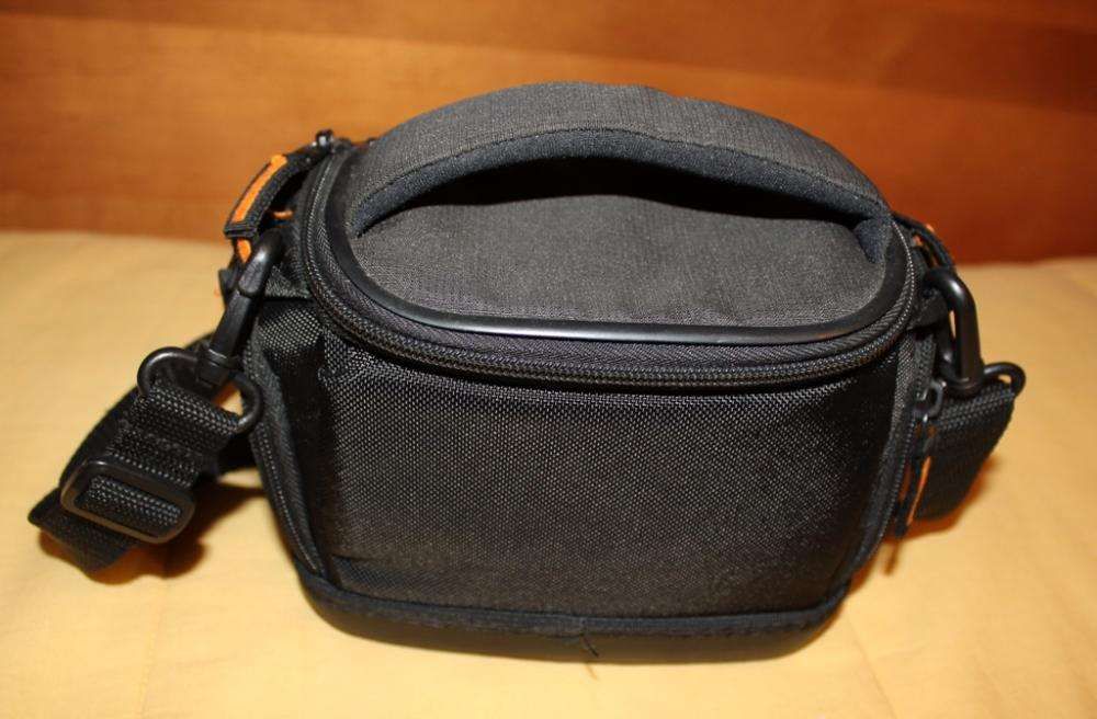 Bolsa de camera Case Logic Mod. SLDC-203-BLACK