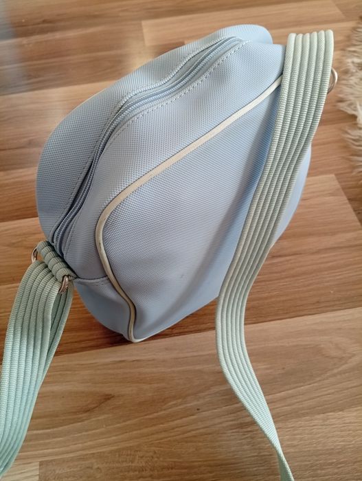 Sprzedam dużą oryginalną torebkę Lacoste