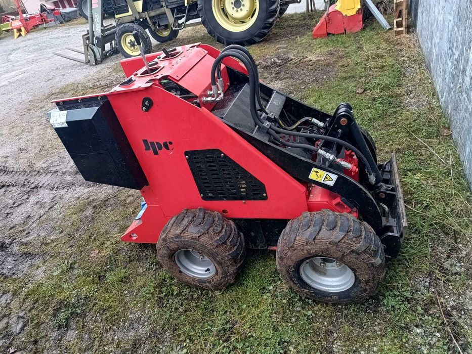 Miniładowarka bobcat M371 ładowarka wielofunkcyjna kołowa JPC HT320