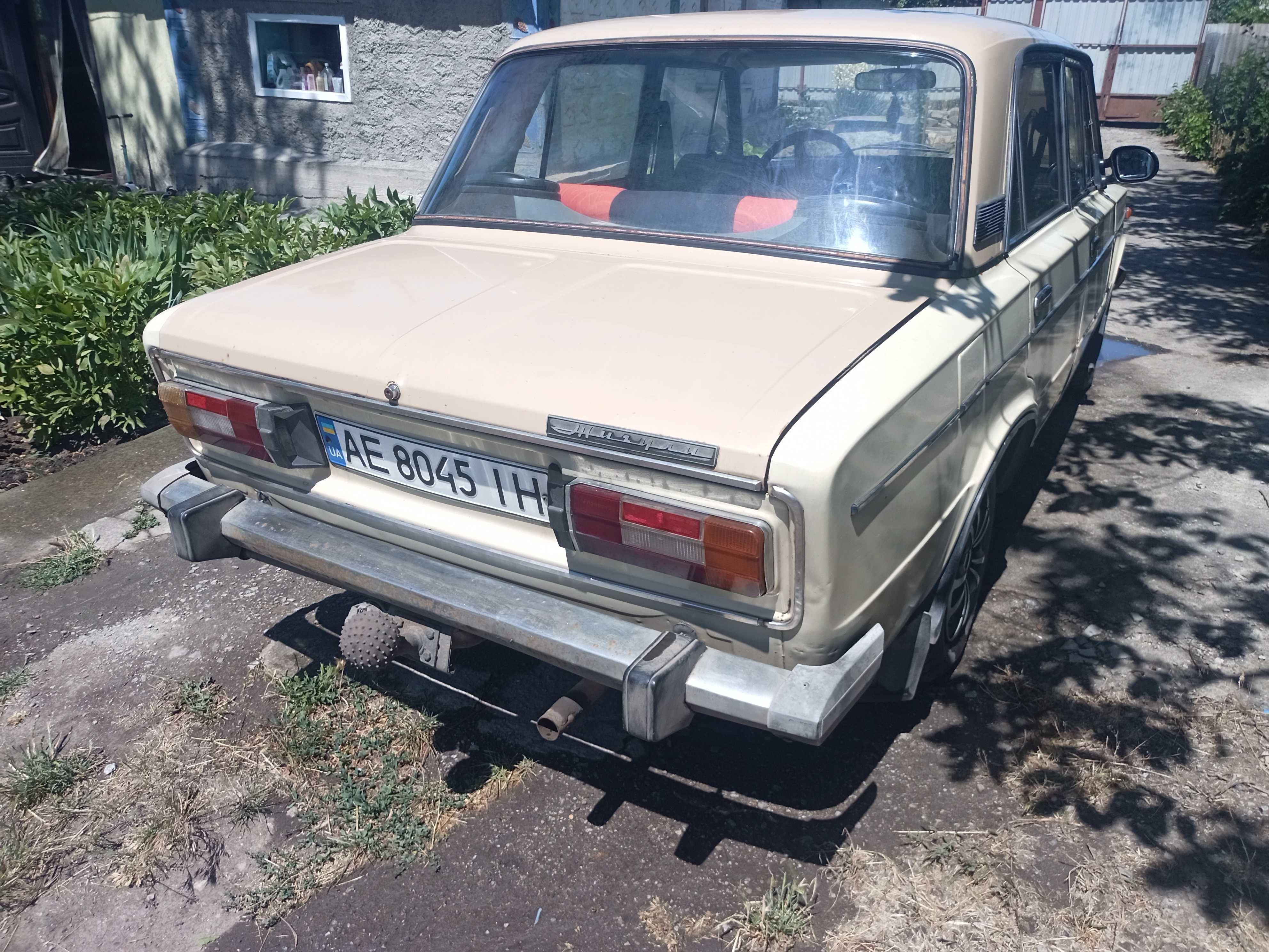 Автомобіль ВАЗ 2106