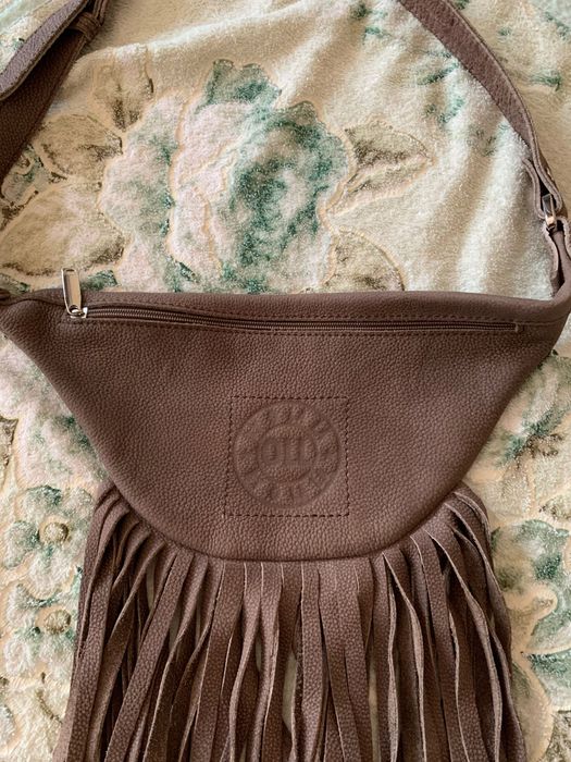 Сумка бананка женская кожаная