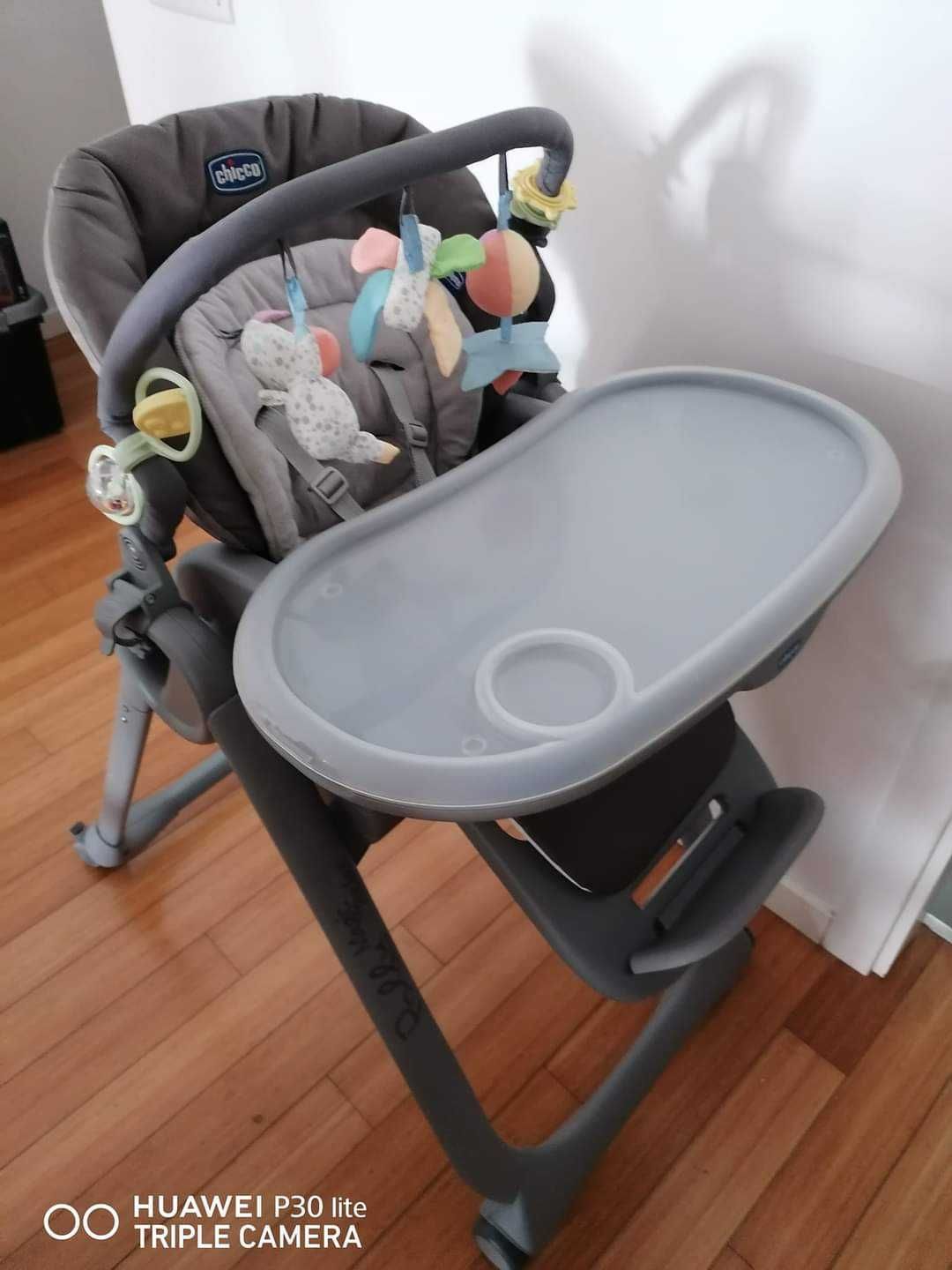 Vendo cadeira da papa Polly Magic Relax da marca Chicco