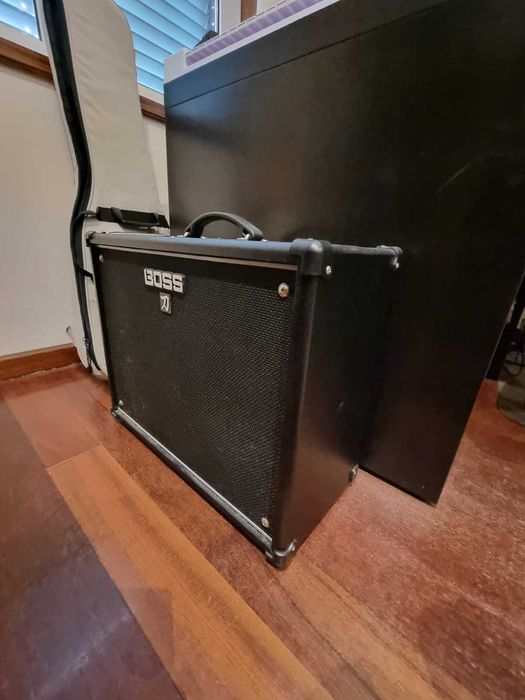 Boss Katana 100 em otimas condiçoes