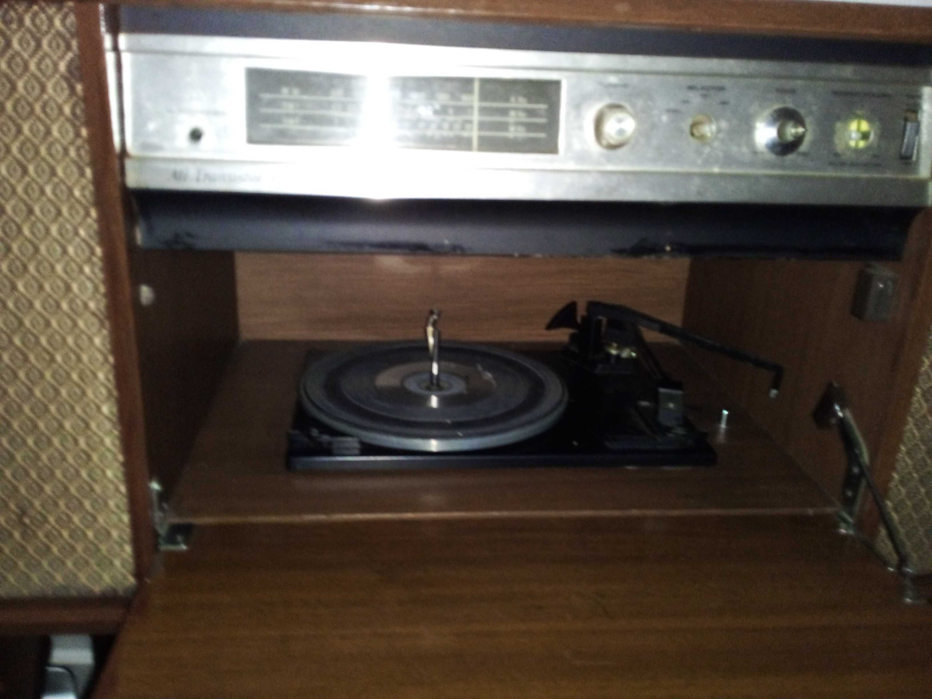 Movel Radio/leitor vinil Vintage National/Panasonic