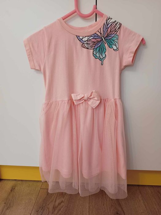 5 ślicznych  sukienek  rozm. 98