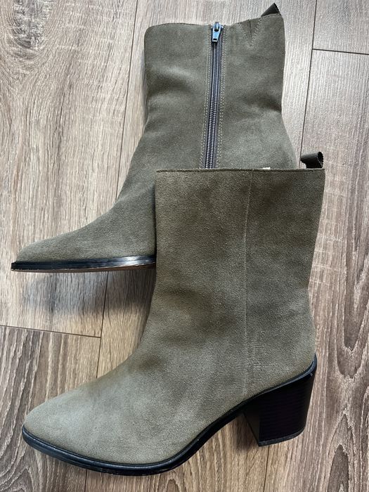 Жіночі замшеві чобітки Per Una на підборах, колір хакі