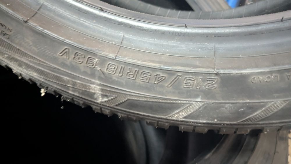 зимові шини Falken
215/45/r18 2019 рік 6мм