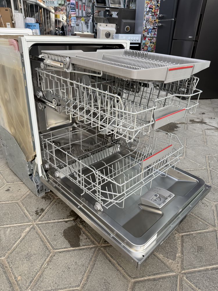 Посудомийна машина Bosch SGV4HCX48E