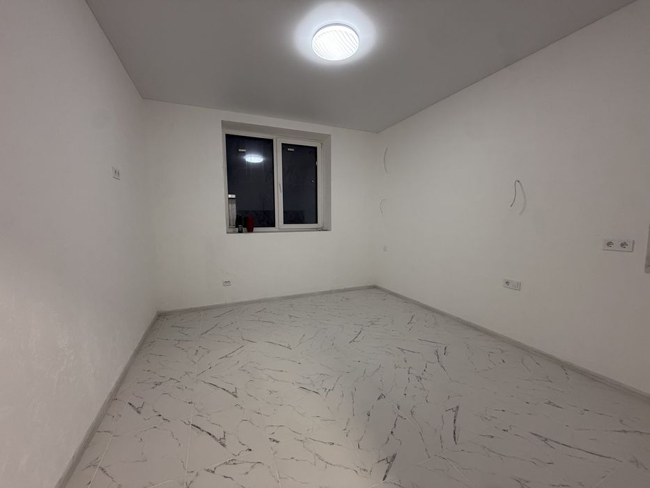 Квартира з ремонтом! Завозь меблі! Студія!