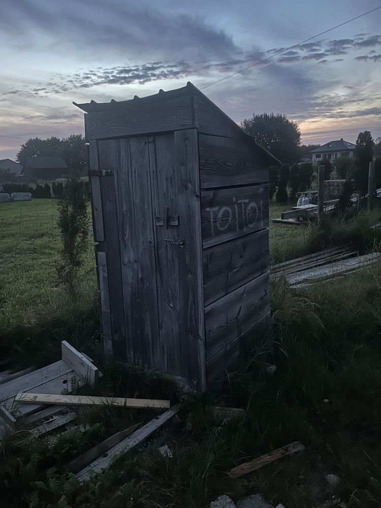 Wychodek na budowe