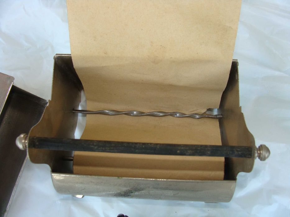 Limpa Navalhas de Barbear Antigo