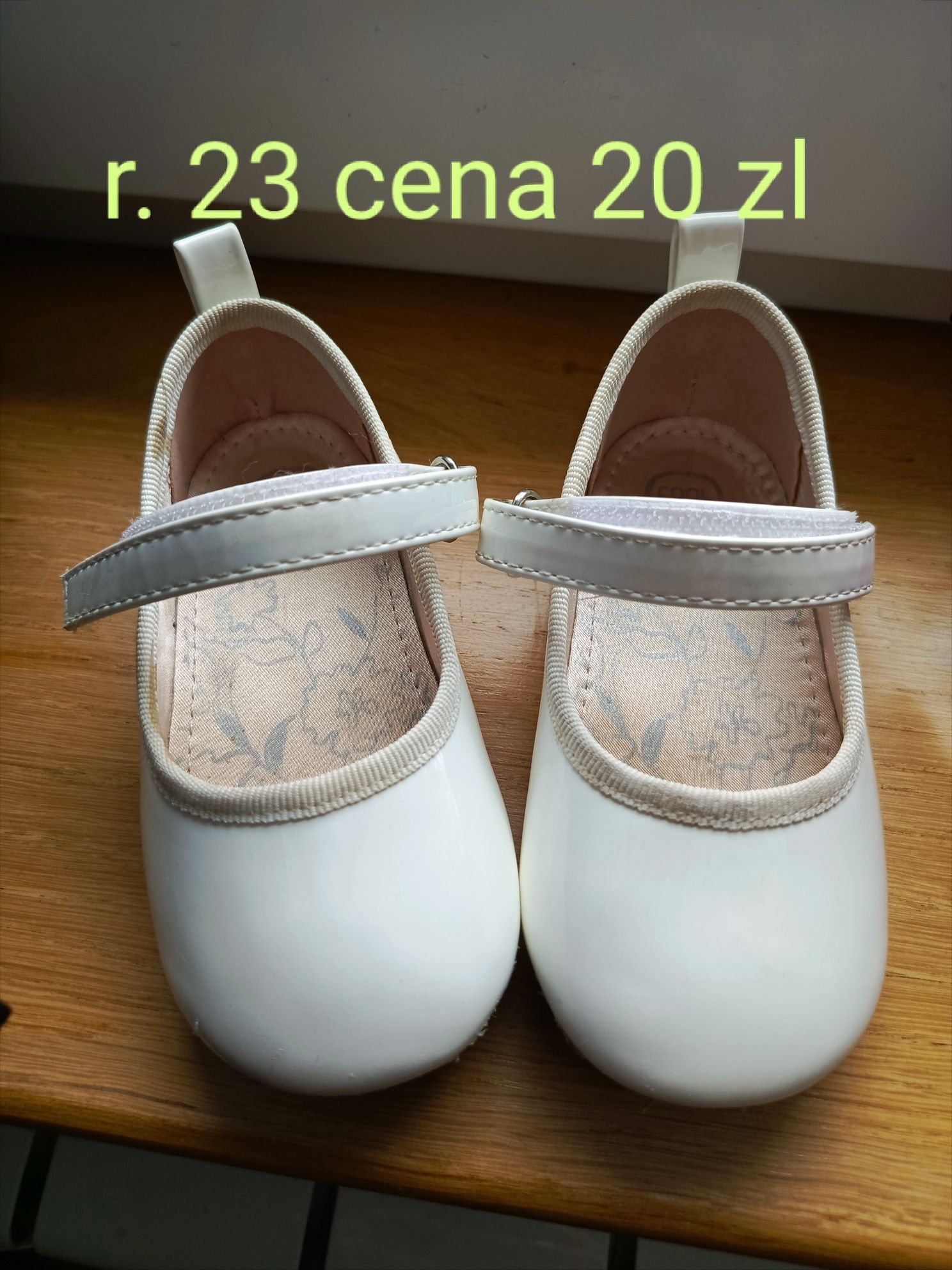 Buciki dla dziewczynki r od 19 do 22