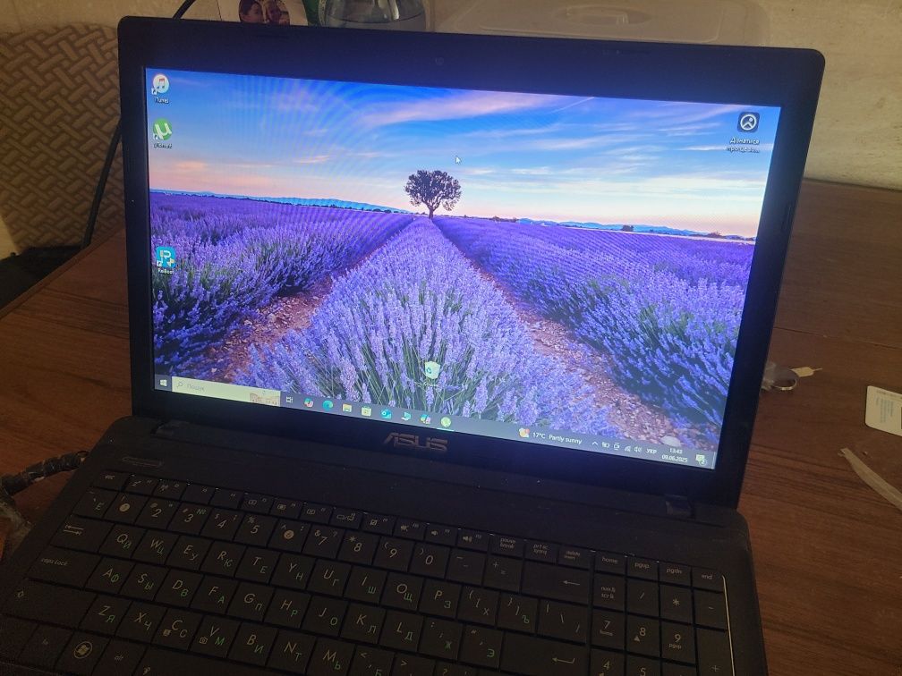 Ноутбк Asus x55a
