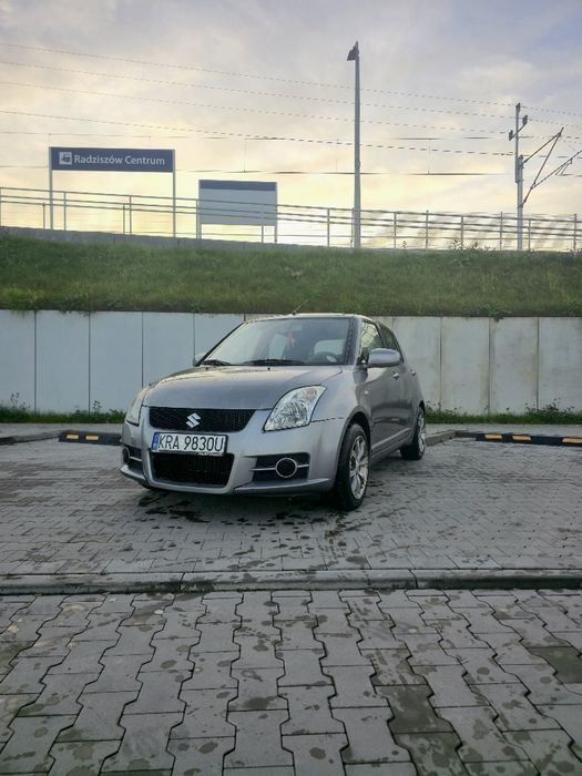 Suzuki Swift 1.3 92 KM • 2005 r. • 152 tys. km • Benzyna